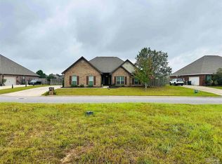 937 Aberdeen Dr, Cantonment, FL 32533