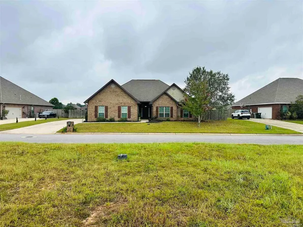 937 Aberdeen Dr, Cantonment, FL 32533