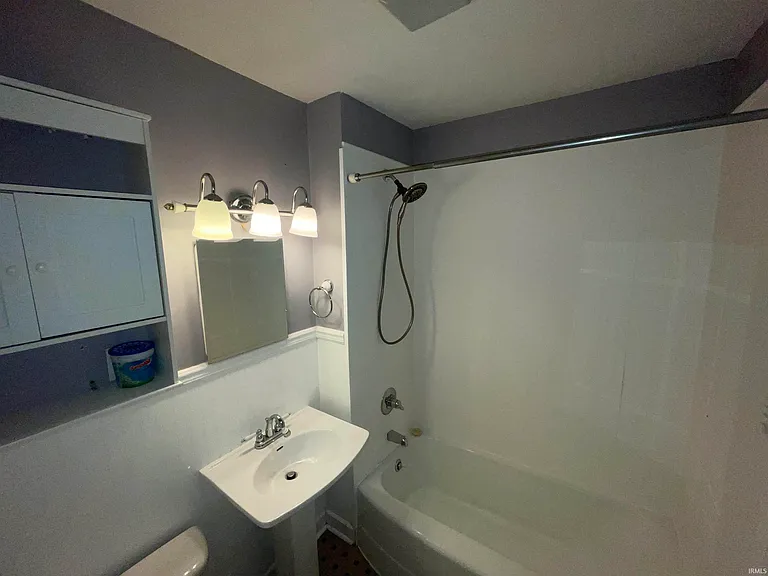 301 E University St #1 — Photo 14