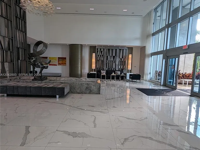17111 E Biscayne Blvd #1011 — Photo 7