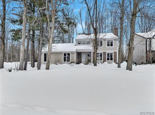 176 Bramblewood Ln, East Amherst, NY 14051
