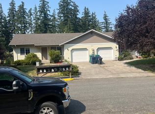2417 Club Ct, Mount Vernon, WA 98273