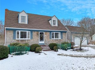 84 S Bay Dr, Narragansett, RI 02882