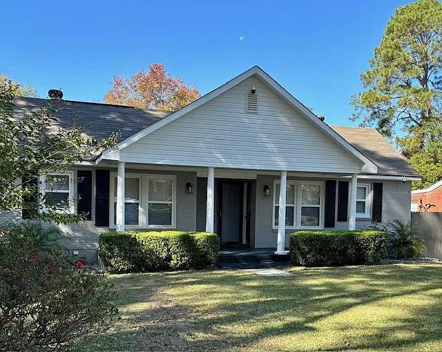 2 bed, 1.0 bath, 750 sqft, $1,000 — Photo 1
