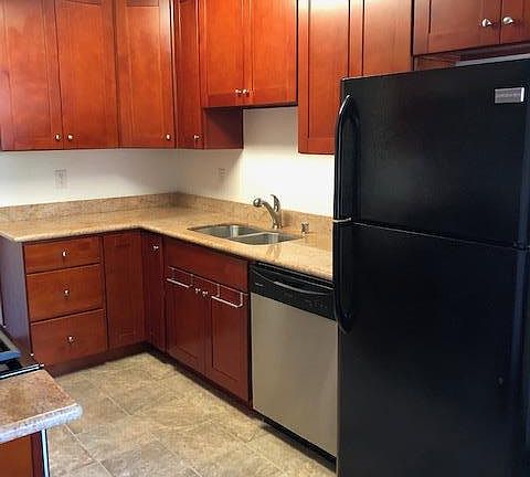 4th image of 372 Kuehnis Dr