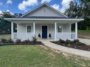 129 E Miller St, Gladewater, TX 75647