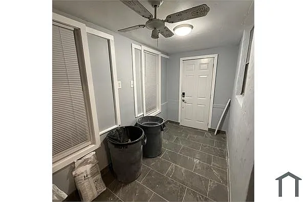 Building Photo - 65 Brightwood Ave