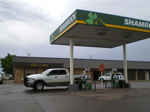 3rd image of 1624 Oklahoma Blvd