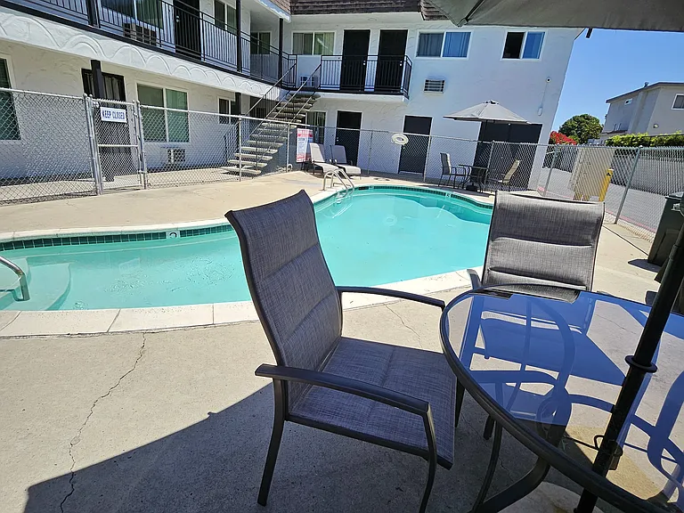 573 Emerald Ave #2 — Photo 5