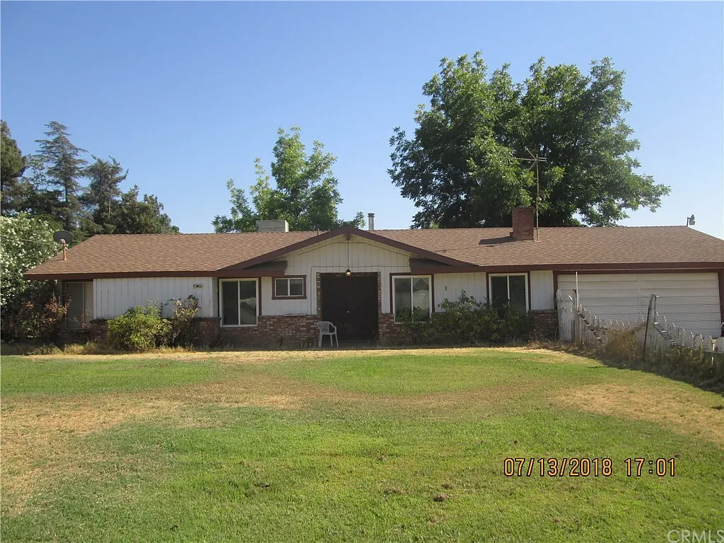 25326 Avenue 18 photo 1