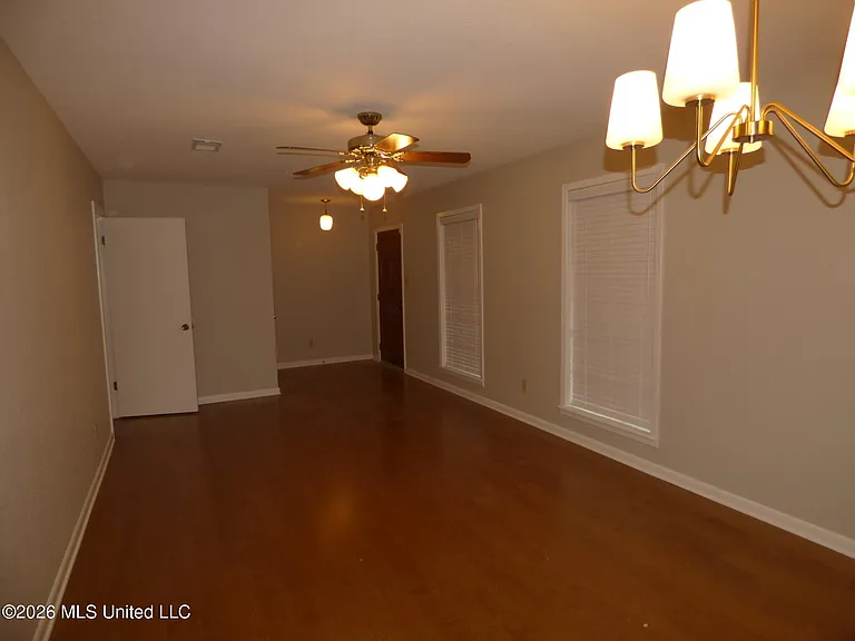 238 Westview Cir — Photo 10