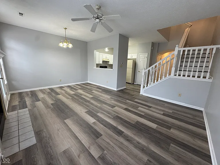 5438 Nighthawk Dr — Photo 3