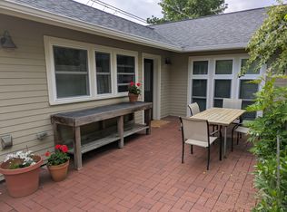 919 21st Ave E #A, Seattle, WA 98112