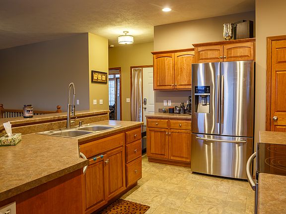 Expansive Kitchen