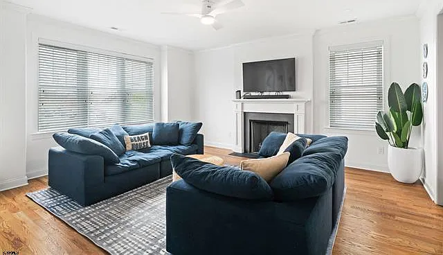 3 bed, $10,000 — Photo 2