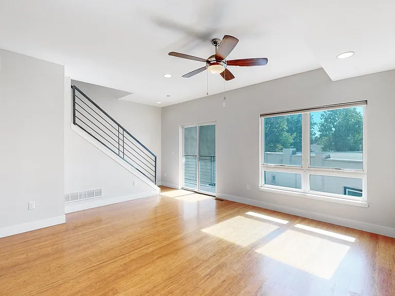 945 S Washington St — Photo 11