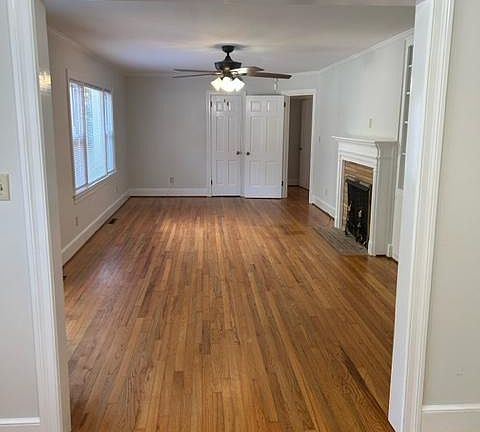 2nd image of 1002 SE Greenville Blvd