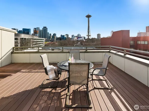 621 5 Avenue N #301, Seattle, WA 98109