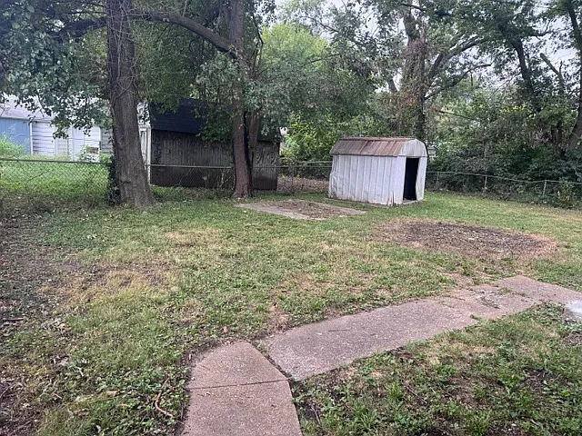 4 bed, 1100 sqft, $1,600 — Photo 3