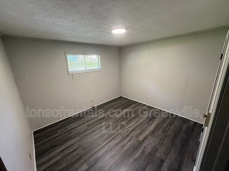 133 B Pleasant Dr — Photo 5