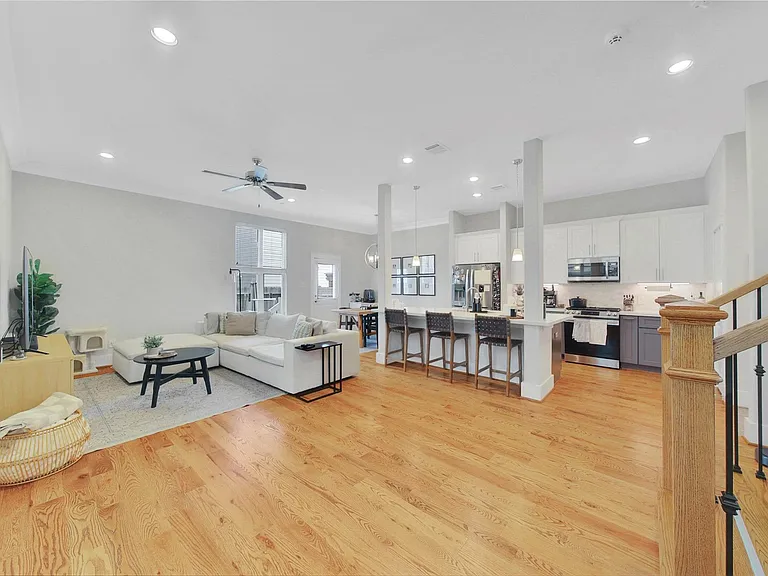1808 Napa Creek Ln — Photo 4