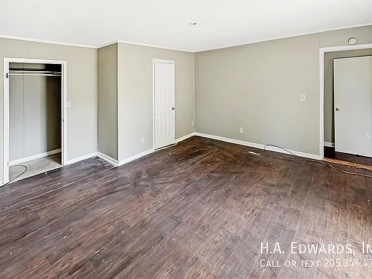 1504 42nd Ave NE — Photo 12
