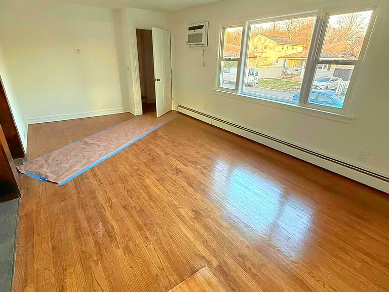 1374 Lambert St #2 — Photo 2