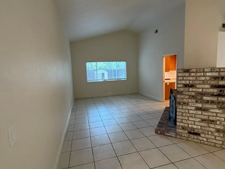 6337 Lincoln Ave — Photo 4