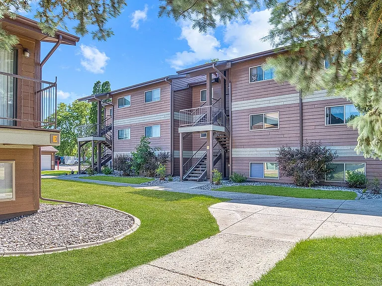 Rimrock West Apartments — Photo 14