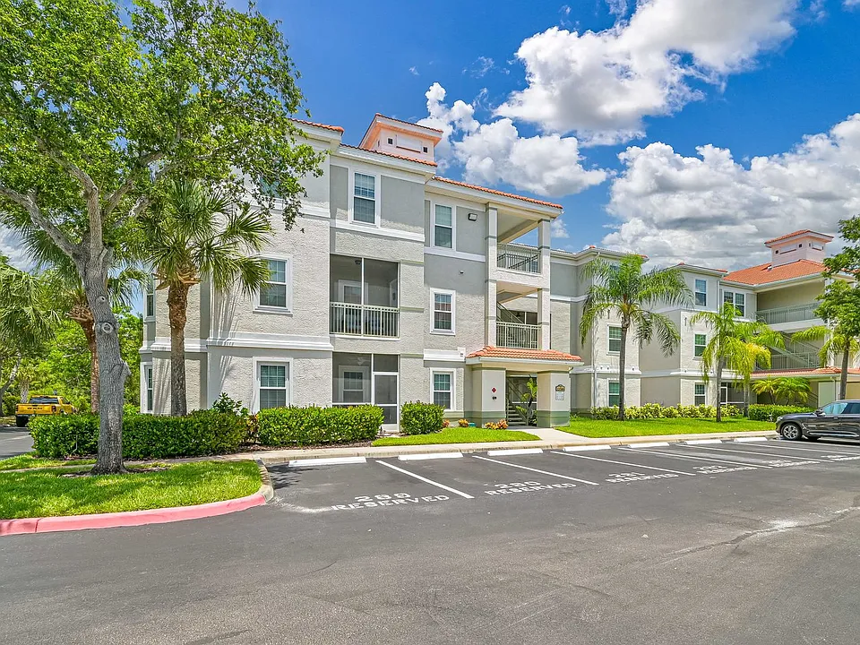 23580 Walden Center Dr #305