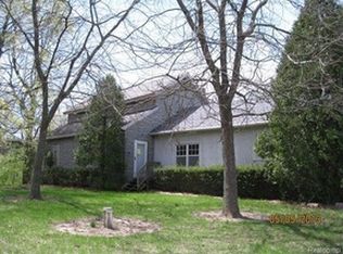 4623 Nicholson Rd, Fowlerville, MI 48836