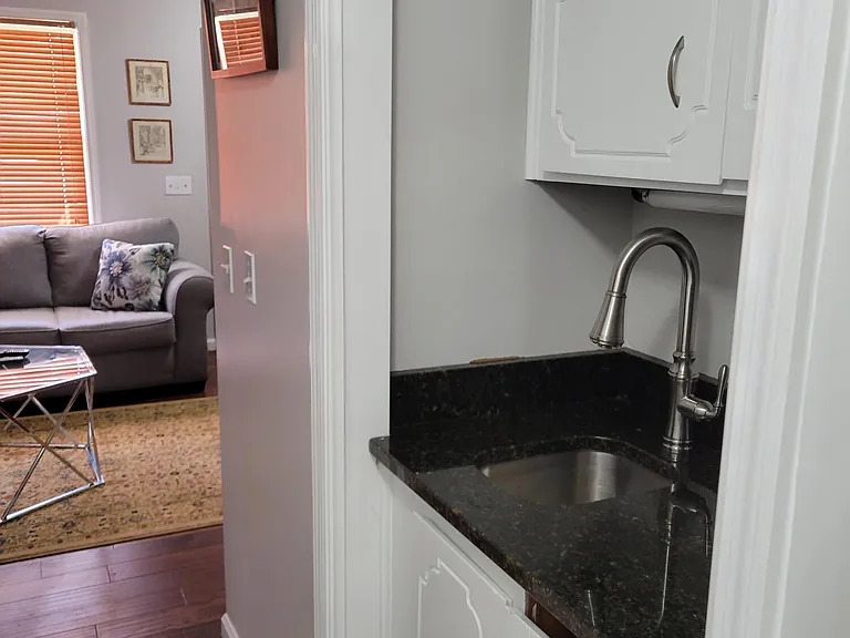 126 Park Ave SE #A — Photo 6