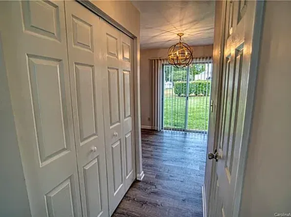 983 Surry Ln, Gastonia, NC 28054
