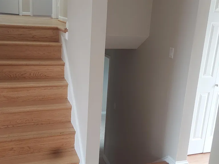 9820 Inglemere Dr — Photo 12