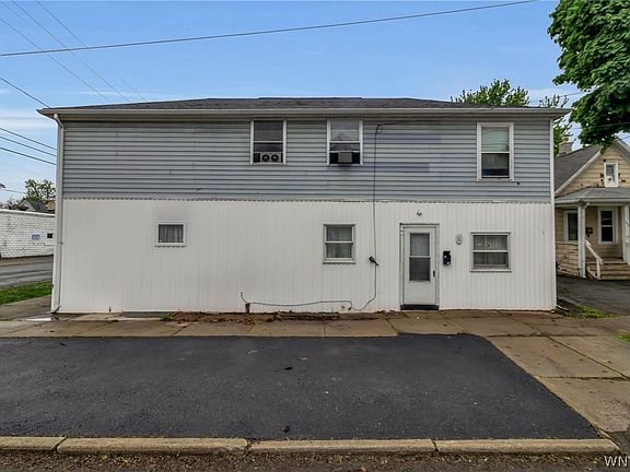 3rd image of 378 Schenck St