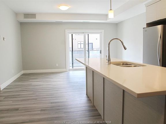 4th image of 728 Brownstone Dr #202