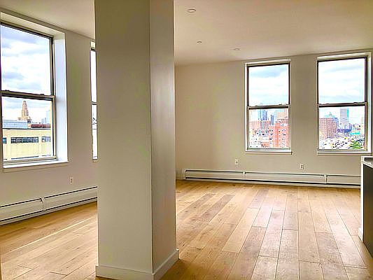 4th image of 275 Park Ave APT 6N