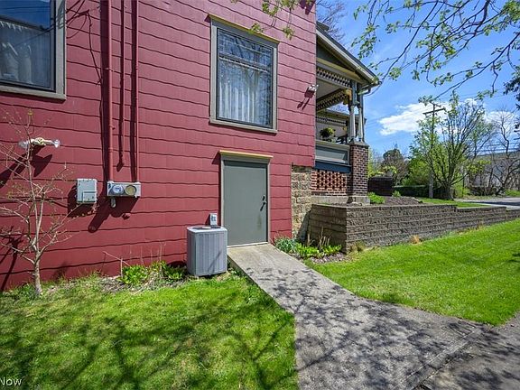 4th image of 252 W Highland Ave