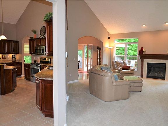 2nd image of 9529 Andrew Dr