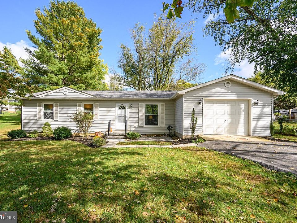 1st image of 54 Crabapple Ln