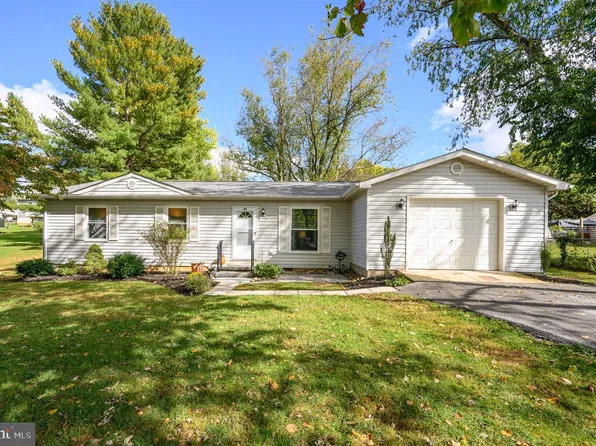 54 Crabapple Ln, Ranson, WV 25438