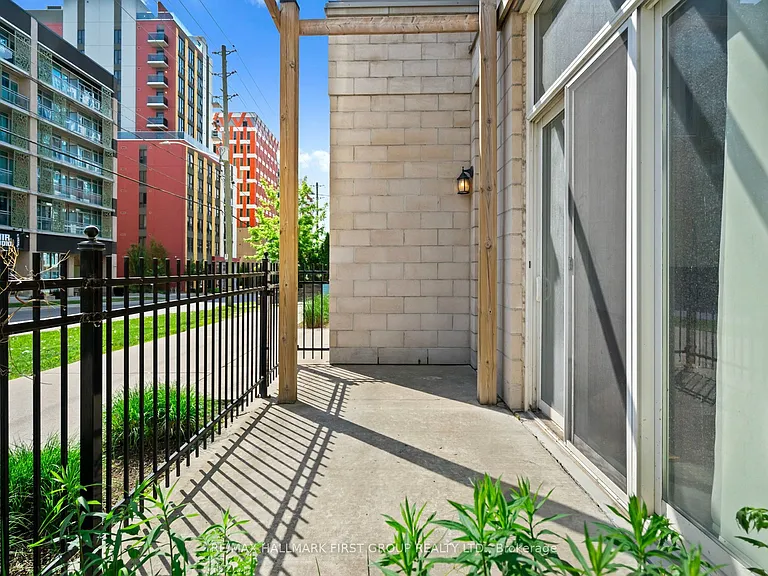 253 Albert St #5 — Photo 14
