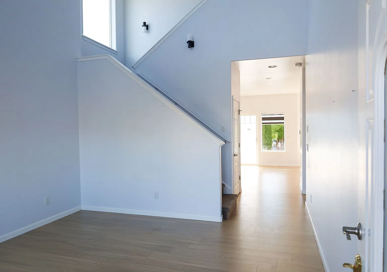 Spacious 4BR/2.5BA Ferndale Home with EV Charger — Photo 4