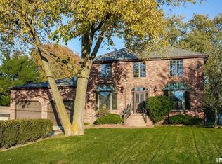 826 S Maxwell Rd, Peoria, IL 61607