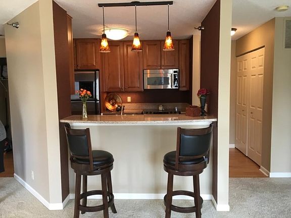 3rd image of 6058 Chasewood Pkwy APT 201