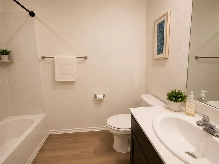 816 Country Rd — Photo 10
