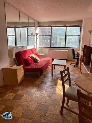 Rented by Fifth & Forever LLC | media 17
