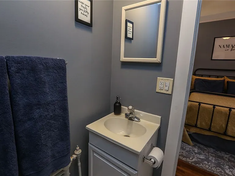 17 Russell St #11 — Photo 14