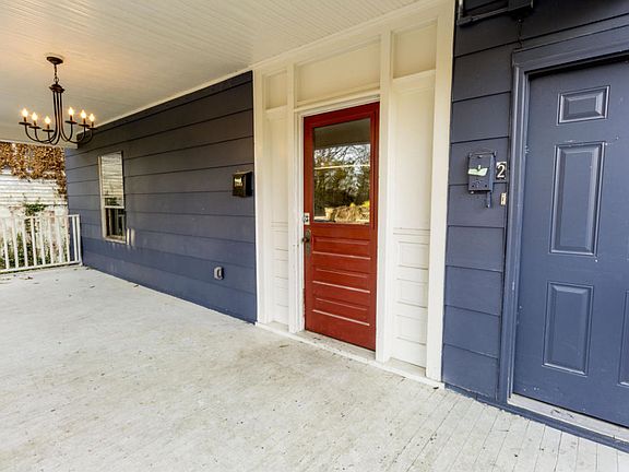 2nd image of 1605 Fremont Pl