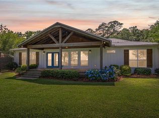 7047 Bay Rd, Mobile, AL 36605